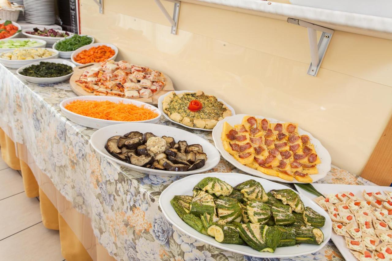 Hotel Luca Cesenatico Phòng bức ảnh